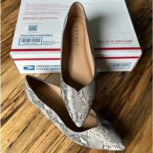 ESPRIT Snakeskin Print Flats (NWOT)
